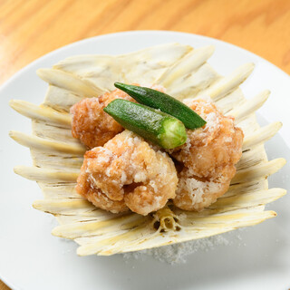 Tight meat with excellent eating quality♪ Our specialty 【soft-shelled turtle唐揚げ】.