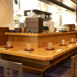 おじさんと日本酒 - カウンター（おじさん達お待ちしております）