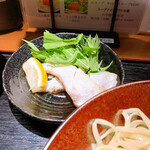 神楽 海老で鯛を釣る麺堂 - 