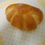 プルマンベーカリー - クリームパン110円