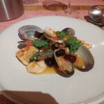 fu-fu shisen - 白いかとアサリの発酵ソース炒め