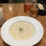 Les Jardin des dodine - 新玉ねぎのポタージュ