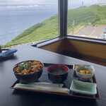 レストハウス竜飛 寿恵盛屋 - ウニ丼