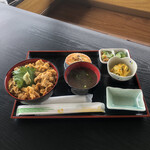 レストハウス竜飛 寿恵盛屋 - ウニ丼