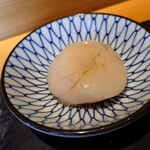 SUSHI TOKYO TEN、 - ホタテ　肉厚で甘い