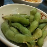 kitakatara-membannai - 塩が吹いてる様な枝豆も熱々を提供してくれます。