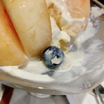 蔵カフェ 草風庵 - 山梨完熟もものパフェ 