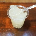 キッチン ブルー グローブ - プルップルッなレモンゼリーは、爽やかな味わい、桃は余り感じませんでした