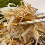 ラーメン魁力屋 - 野菜リフト