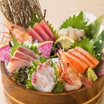 Assortment of 6 kinds of sashimi