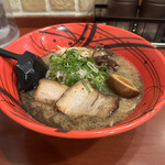 博多ラーメン げんこつ - こく旨ラーメン(900円)