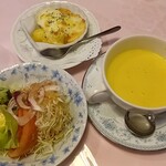 キッチン文 - 料理写真:カボチャのスープ、しっかりカボチャ。