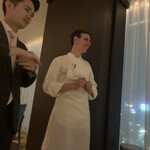 SEZANNE - ガニエル　カルバート　さんが　何度か挨拶に来てくれました。