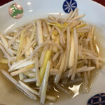 中華風家庭料理 ふーみん - ふーみん(黄ニラともやし炒め)