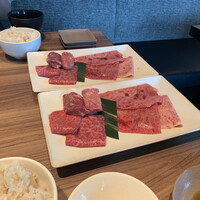 焼肉うしごろ 新宿三丁目店 - 