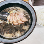 ラーメン博多屋 - ラーメンセット¥800  岩のり¥230