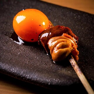 We offer yakitori that is particular about the way it is grilled.
