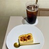 Rand cattleya cafe - 『ブレンドコーヒー(アイス)』
                『チーズケーキ』