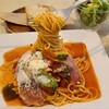 AIDA with CAFE - 生ハムとラタトゥイユの冷製パスタ(税込990円)
①生ハムとラタトゥイユの冷製パスタ
②サラダ
③パン 
野菜中心のパスタは優しい味わいで胃袋にも良さそうですが、男性には少し弱く感じるかも