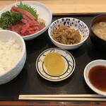 Uoshin - マグロ刺身定食1,500円