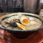 長浜らーめん - こくうまラーメン横から