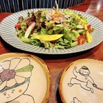 鉄板焼 ふじいさん - 季節のグリーンサラダと可愛いお皿♡