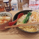 小麦と肉 桃の木 - 