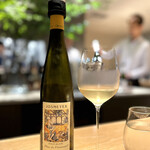 マンサルヴァ - ジョス・メイヤーのピノ・ブラン　ミズ・デュ・プランタン
      
      糖度やミネラル感のトータルバランスが良くて、これは和食全般に合いそう。
      茄子は花穂紫蘇の和テイスト冷前菜にピッタリ。
