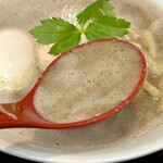 豚白湯創作麺処 友池 - 