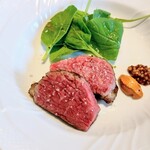 La Brianza - 鹿児島県産黒毛和牛13歳経産熟成サーロイン炭火焼き檜の香りロメスコソースタスマニア産粒マスタード。