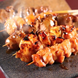 職人がじっくりと焼き上げる朝じめ大山鶏の焼き鳥を存分に堪能♪