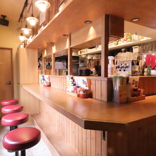 [Station Chika] A retro Showa food stall style space ♪ Single customers are also welcome