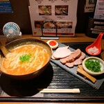 神楽 海老で鯛を釣る麺堂 - 