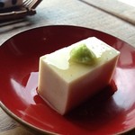 ふじもり - お通し（そば豆腐）