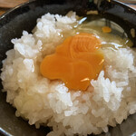 ろばたやき山ろく - ご飯と生卵で卵かけご飯に♪