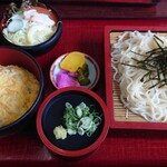 寿楽 - 比内地鶏の親子丼と稲庭うどんセット