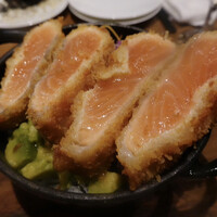Seafood bar Ermitage 代々木店 - サーモンレアカツ丼