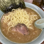 家系ラーメン まこと家 - 