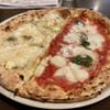 ダ ユウキ - Margherita D.O.C(マルゲリータD.O.C)
QuattroFormaggi(4種のチーズのピッツァ)
ハーフ&ハーフ