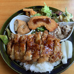 カメイノ食堂 - ジートゥイファン