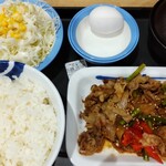 松屋 - プルコギ定食 780円、ご飯大盛・特盛への変更無料、小鉢は生玉子orキムチが選べます