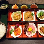 焼肉 やまかん亭 - 玉手箱ランチ