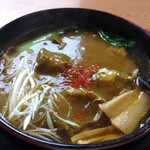 Chuugoku Ramen Sairon - カレーの香りがする尾花沢牛ラーメンはとろみ付き