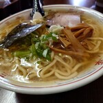 三平ラーメン - しおラーメン 750円(税込)。