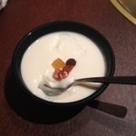 焼肉ダイニング 牛源 - 杏仁豆腐