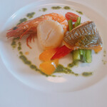 agata - メイン（魚）：タラ・ホタテ・赤エビのソテー