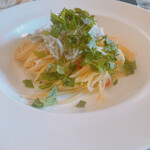 agata - パスタ：しらすとカニのオイルパスタ