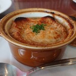 ロイヤルホスト - オニオングラタンスープ