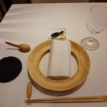 デフィ・ジョルジュマルソー - 美しく機能的なテーブルセッティング