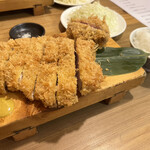 とんかつ紅の豚 - A定食(極上ロースとヒレかつ)